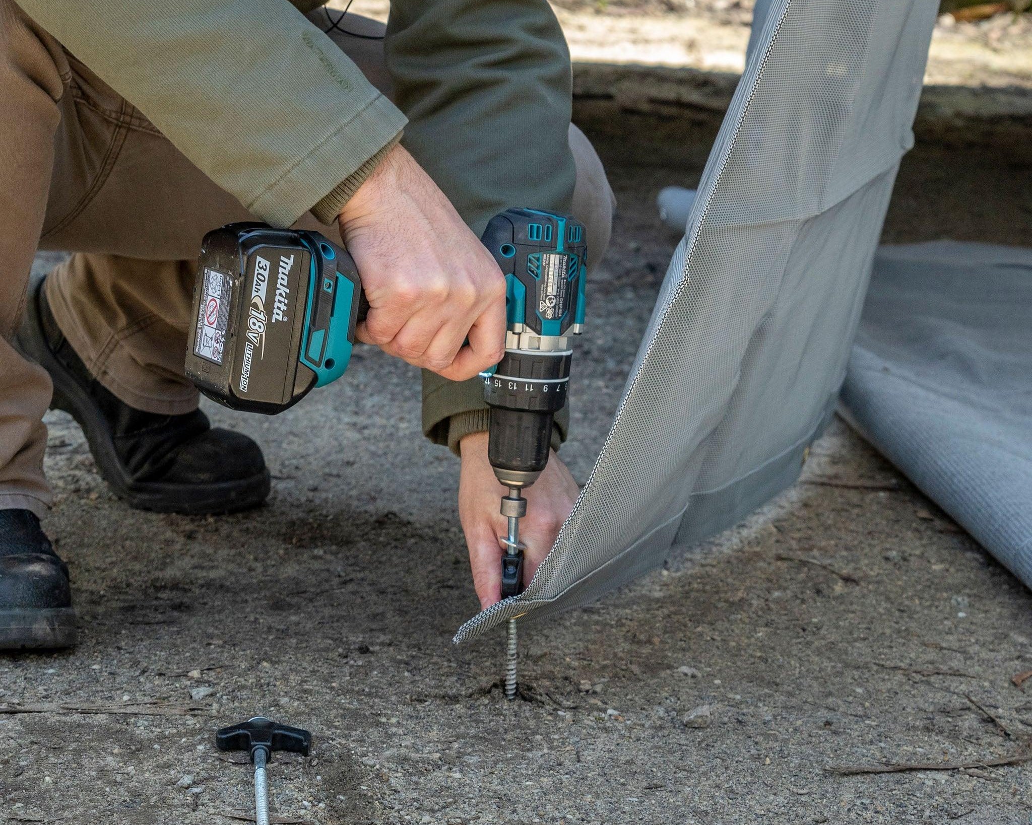 Screw in Pegs - Black - Aussie Traveller