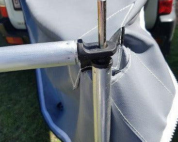 Swivel tip on spigot tip